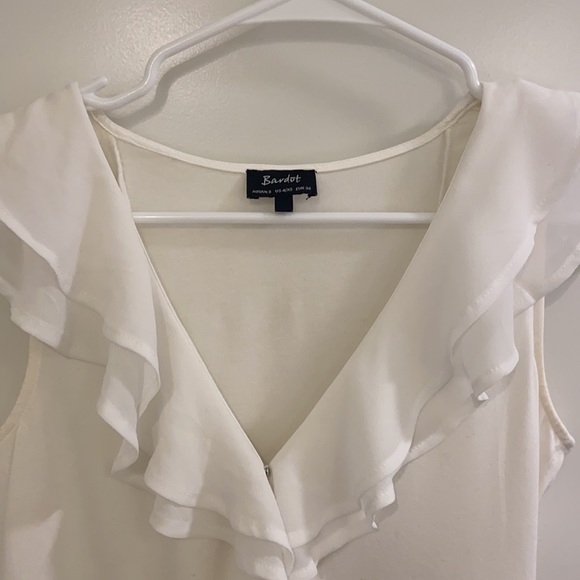 Bardot White Ruffled Deep V Bodysuit - Picture 3 of 3